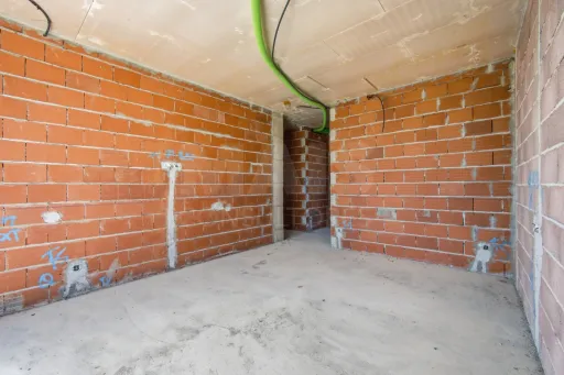 Moradia T4 com piscina em lote de 759m2 em Amoreira Óbidos