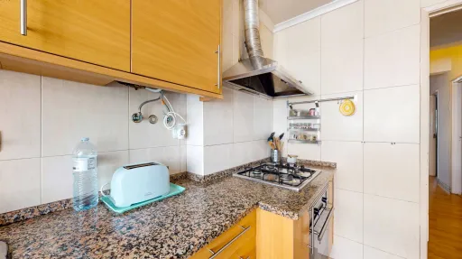 Apartamento T3 com Varandas no Centro de Massamá