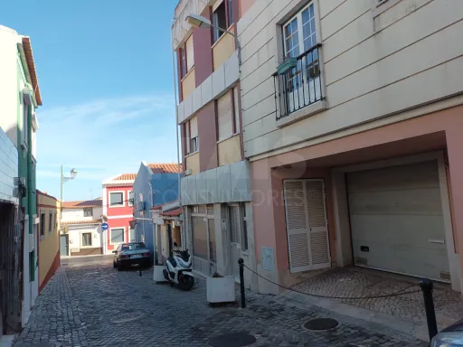 Residential building in the center of Vila Franca de Xira.
