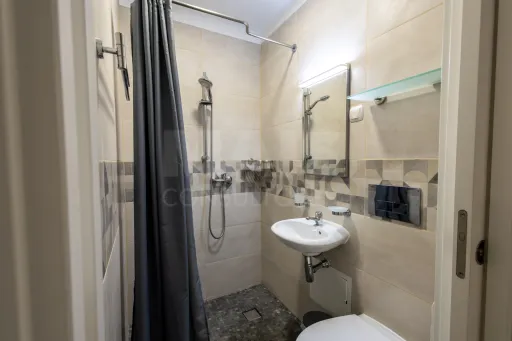 O Seu Refúgio Térreo T2 Remodelado: Conforto e Modernidade em Aljubarrota