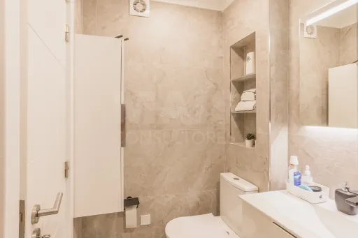 Top Floor | Fully Renovated 2-Bedroom Apartment | 2 Balconies | Unobstructed View