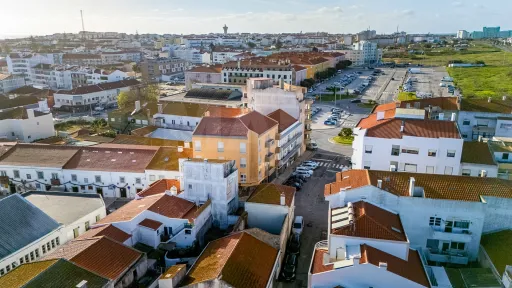 2 bedroom apartment in the center of Peniche