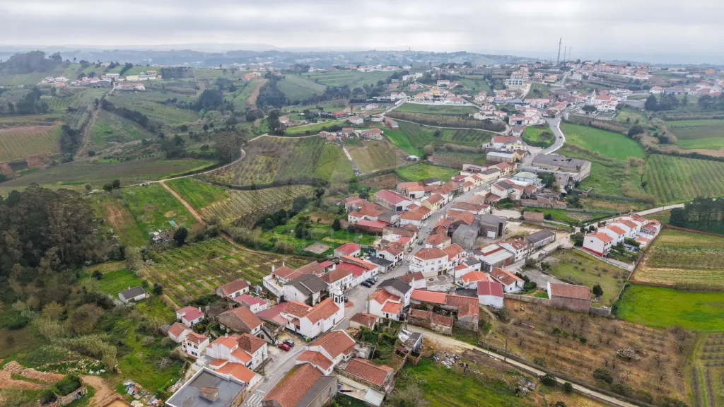 Terreno no centro da Usseira