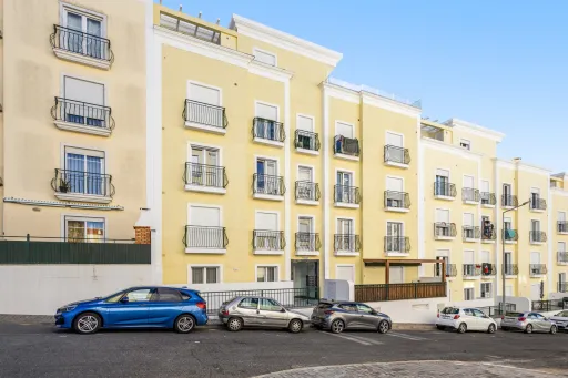 Apartamento T3 Novo com garagem -- Santa Bárbara