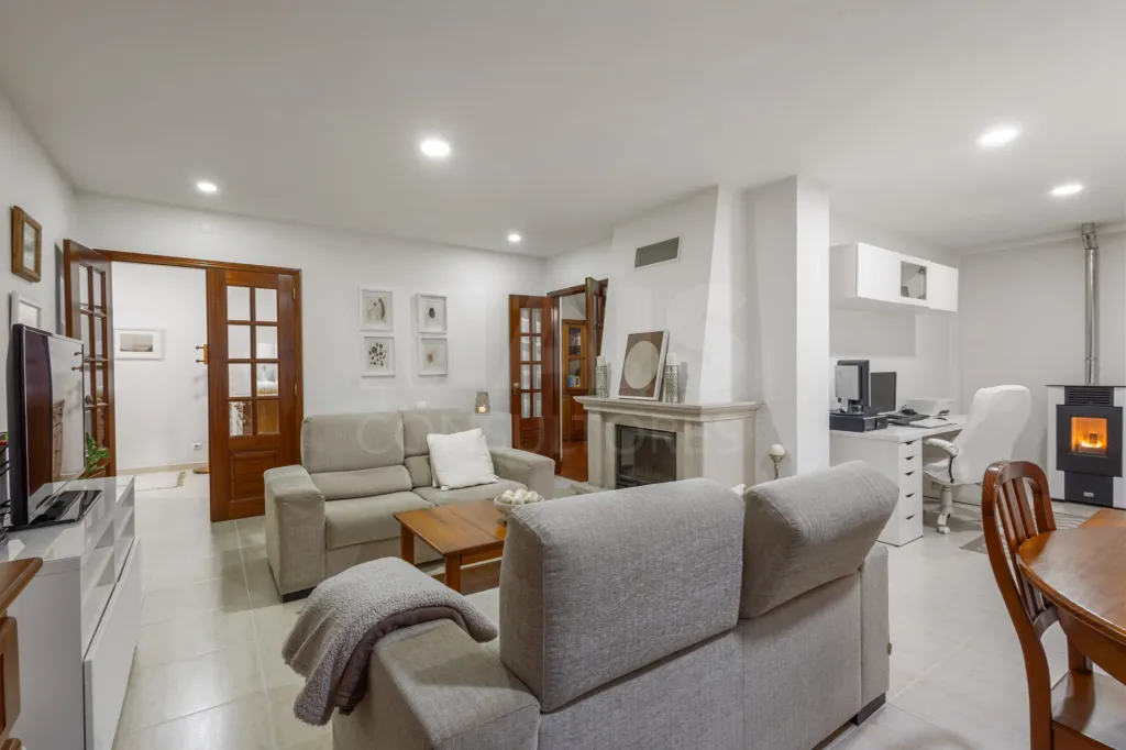 Apartamento T3 Duplex com Garagem em Peniche