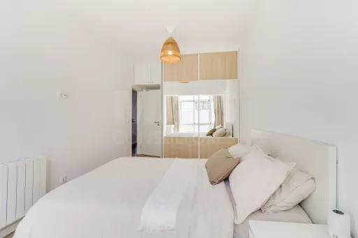 2-Bedroom Apartment in Almada’s Historic Center, Next to Casa da Cerca