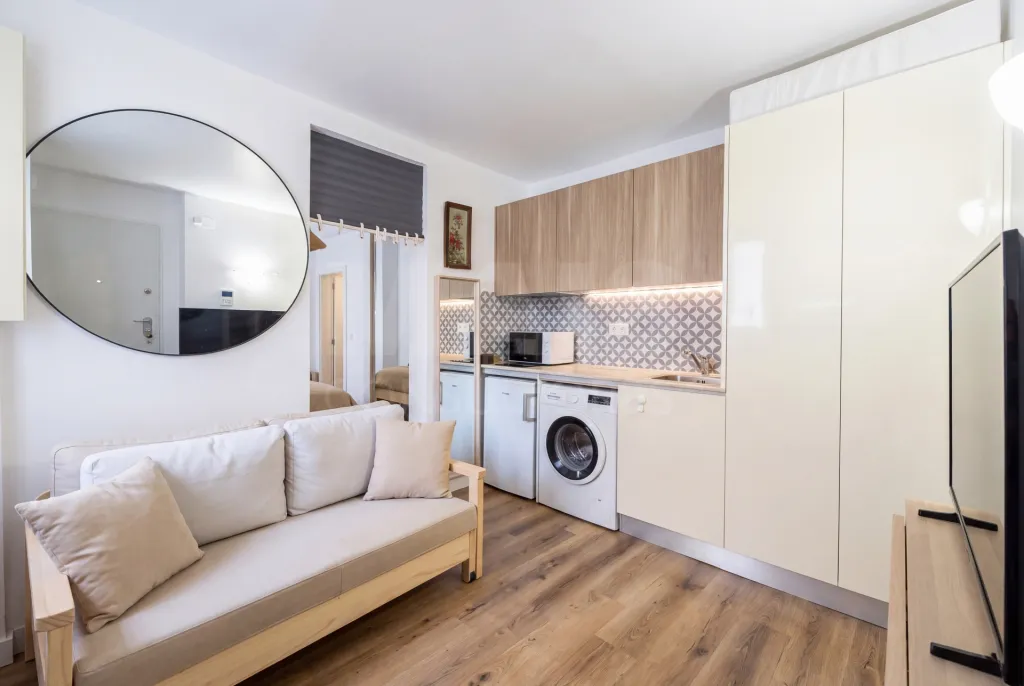 Estudio Remodelado convertido em T1 | Arroios | Lisboa|Zona Premium junto ao metropolitano