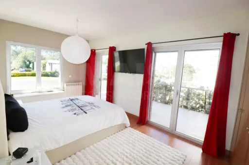 T3 150m2 na Quinta das Oliveiras com varanda de 60m2