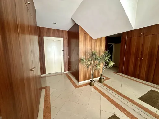 Apartment T3 - 2nd floor with elevator and parking space