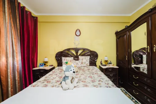 Spacious 3-Bedroom Apartment in Downtown Lourinhã with a Balcony and Terraces