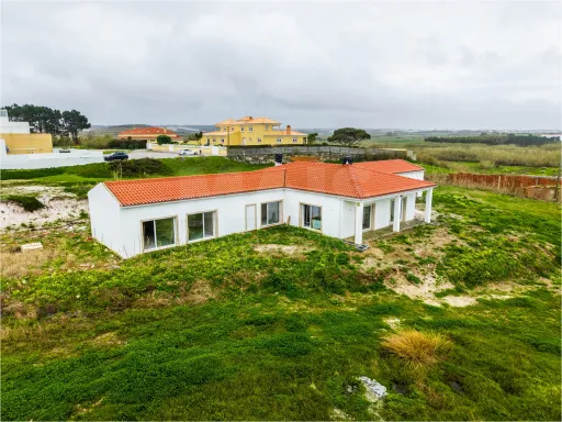 4 Bedroom Single Storey House with Large Areas and Excellent Sun Exposure - Ferrel