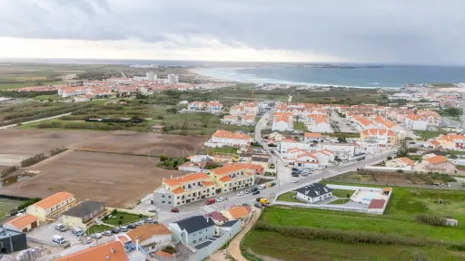 Terreno para Construção a poucos metros da Praia do Baleal