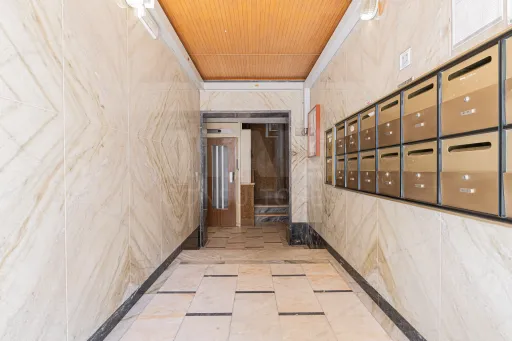 T3 Remodelado Algés na Calçada do Rio