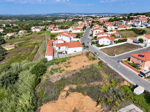 Lote Urbano para Moradia de 586 m2 | Gaeiras, Óbidos