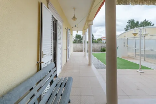 Moradia T3 com Piscina e Terreno de 7.320 m² – Privacidade, Sustentabilidade e Qualidade de Vida