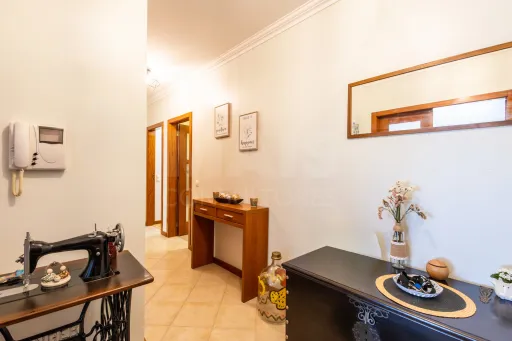 Apartamento T2 com garagem