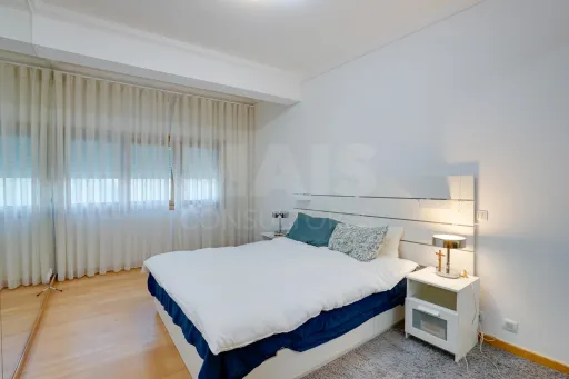 Apartamento T3 Mobiliado | Famões - Urb. Courela dos Fornos