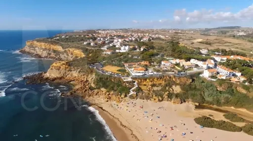 Apartamento T1 a 80 metros da Praia de São Lourenço, com vista mar da varanda da Sala e com garagem