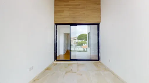 Moradia nova com piscina T4 em Linda a Velha