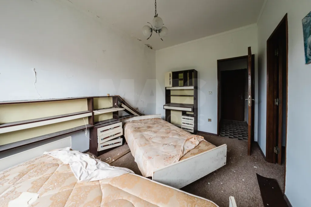 Moradia com 1.040 m² de Terreno no Seixal, Lourinhã