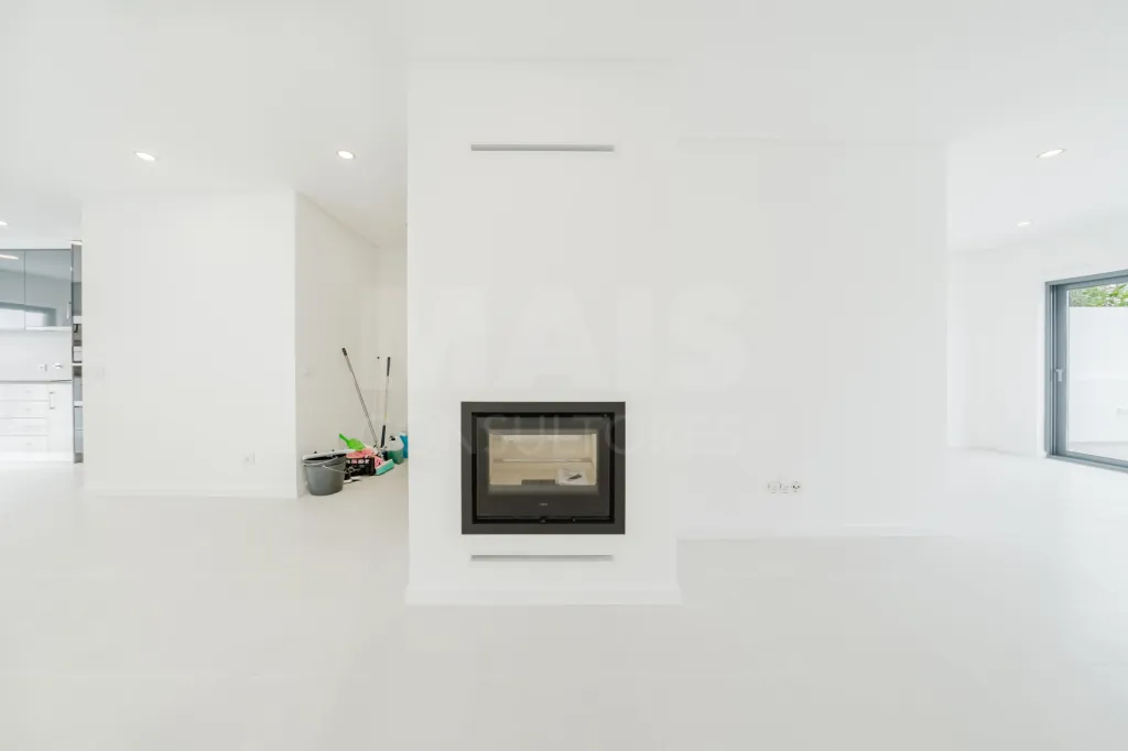 Moradia T3 Nova C/ Vista Mar, Piscina e Garagem, Areia Branca, Lourinhã