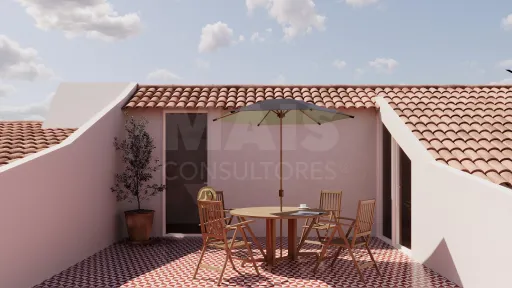 House with restoration project in Serra d'el Rei