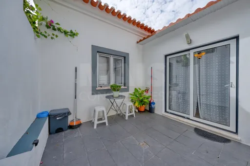 Moradia T3 renovada centro de Coruche