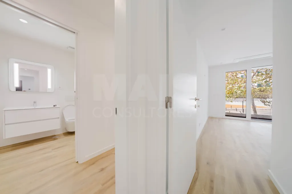 Apartamento T2 com 2 lugares de garagem