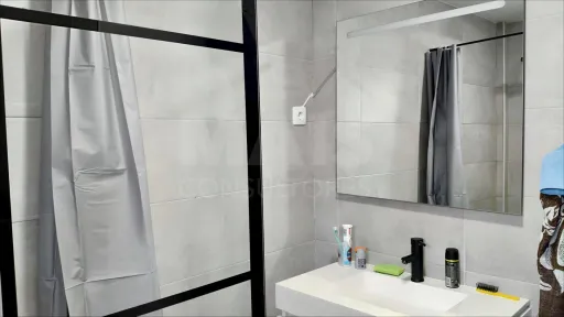 MORADIA T3 Remodelada, Mobilada c/ Suite Master, Terraço, Garagem, Vista Serra, Perto das Praias!