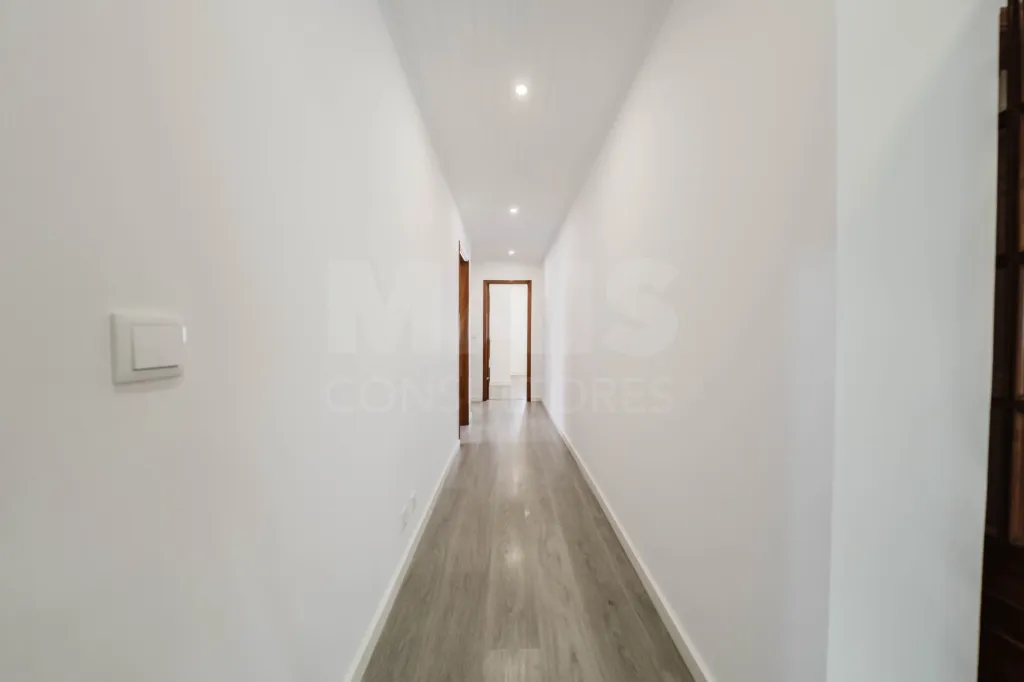 Apartamento T3 c/ terraço privado