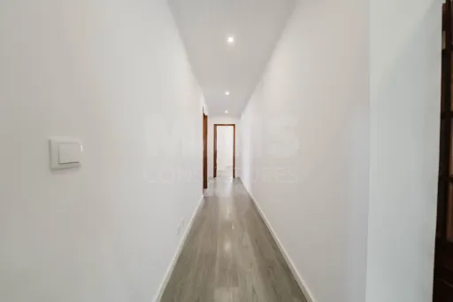 Apartamento T3 c/ terraço privado