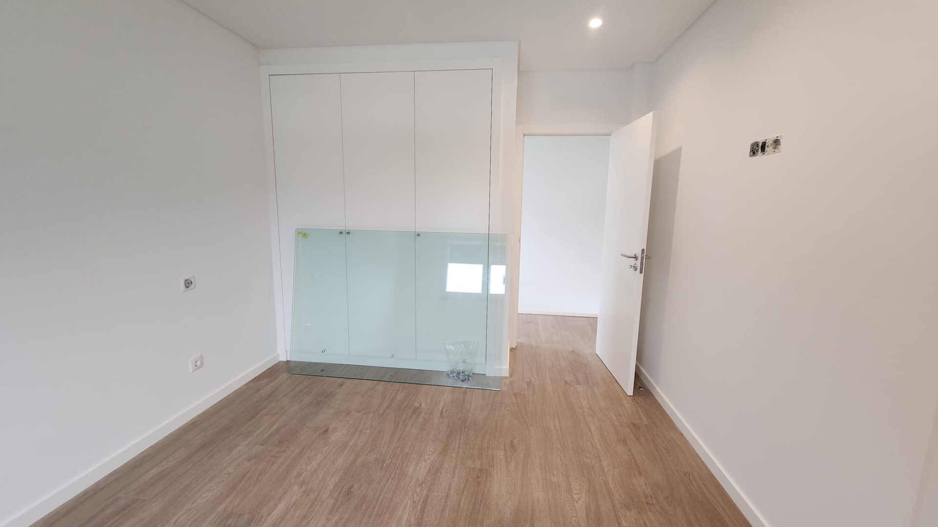 Moradia T3 nova em Olhalvo