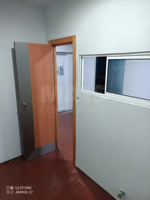 Muito mais de que uma garagem...um espaço com potêncial!