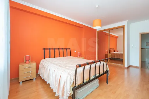 Moradia T3 com Piscina e Terreno de 7.320 m² – Privacidade, Sustentabilidade e Qualidade de Vida