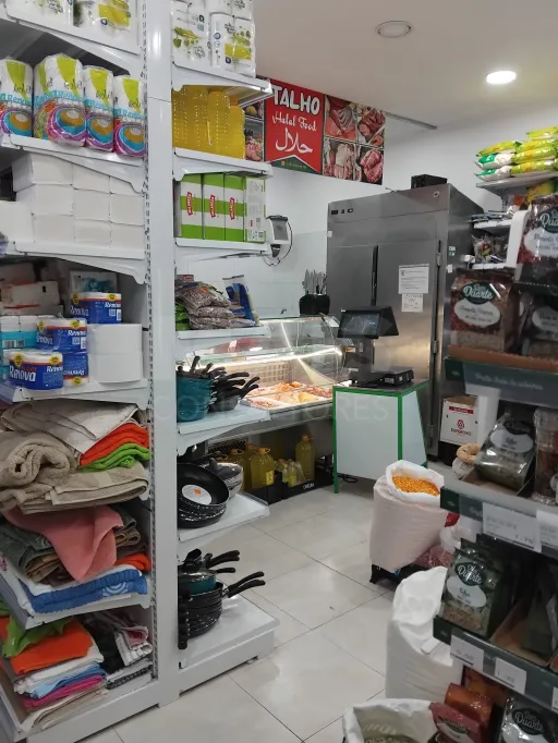 Trespasse de supermercado em Rio de Mouro