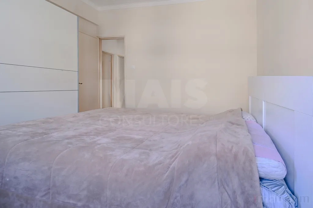 Apartamento T2 na Póvoa de Santo Adrião, Odivelas.