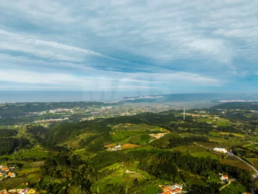 Terreno para construção de 2 Moradias