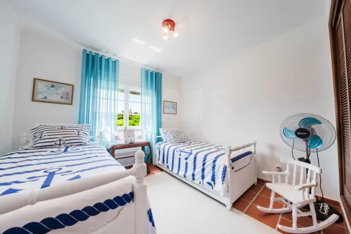 3-Bedroom Apartment with Sea View, Pool and Garage in Praia D'El Rey Golf & Beach Resort