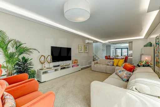 Duplex T3+1 Ericeira, com 350m² e vista mar