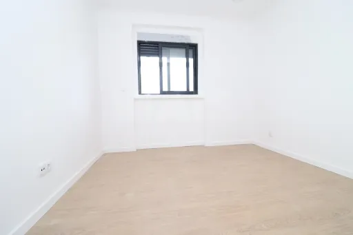 Apartamento T3 2º Andar Remodelado em Benavente