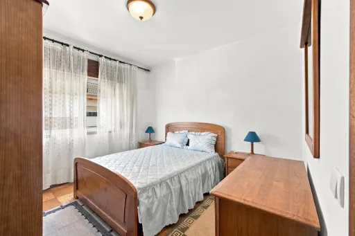 Apartamento T2 com marquise em Peniche