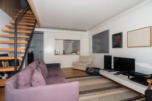 T4 Duplex de Luxo com Piscina – Avenidas Novas, Lisboa