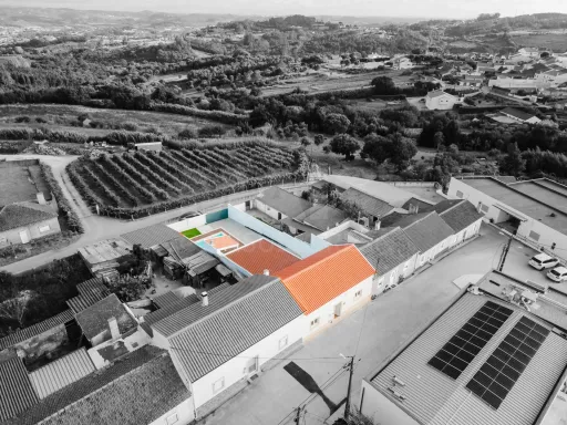 Moradia Geminada T3, Totalmente Remodelada