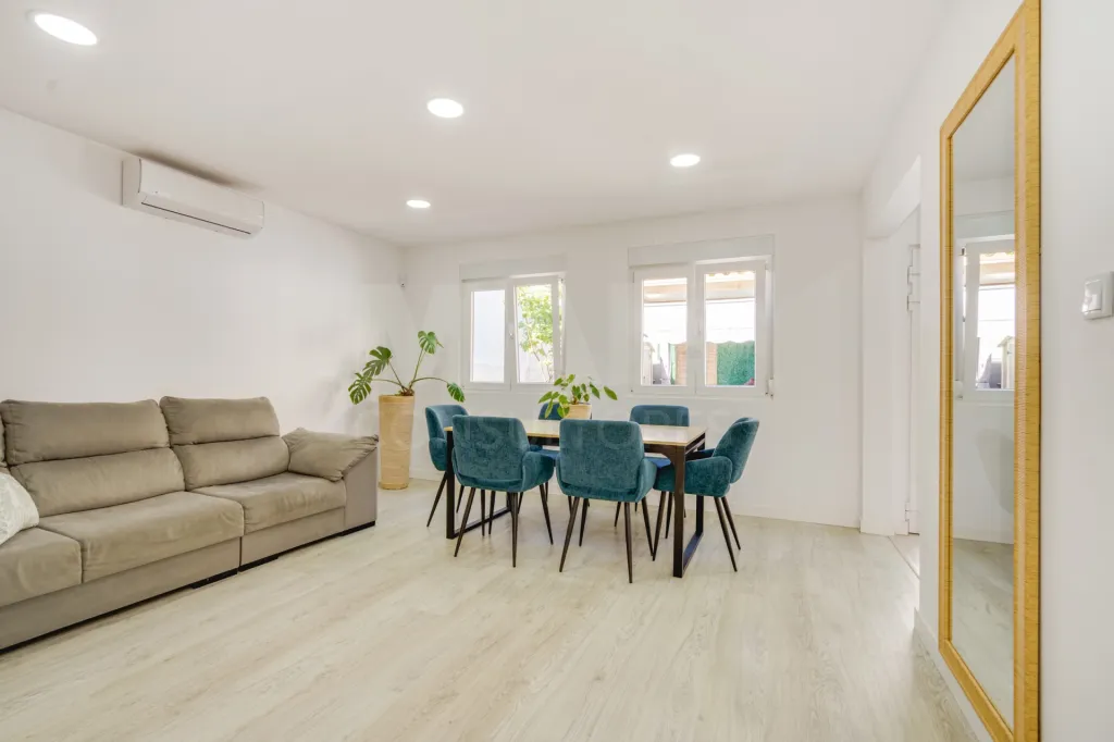 Moradia T2 Remodelada em Queluz