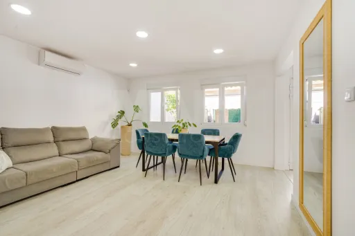 Moradia T2 Remodelada em Queluz
