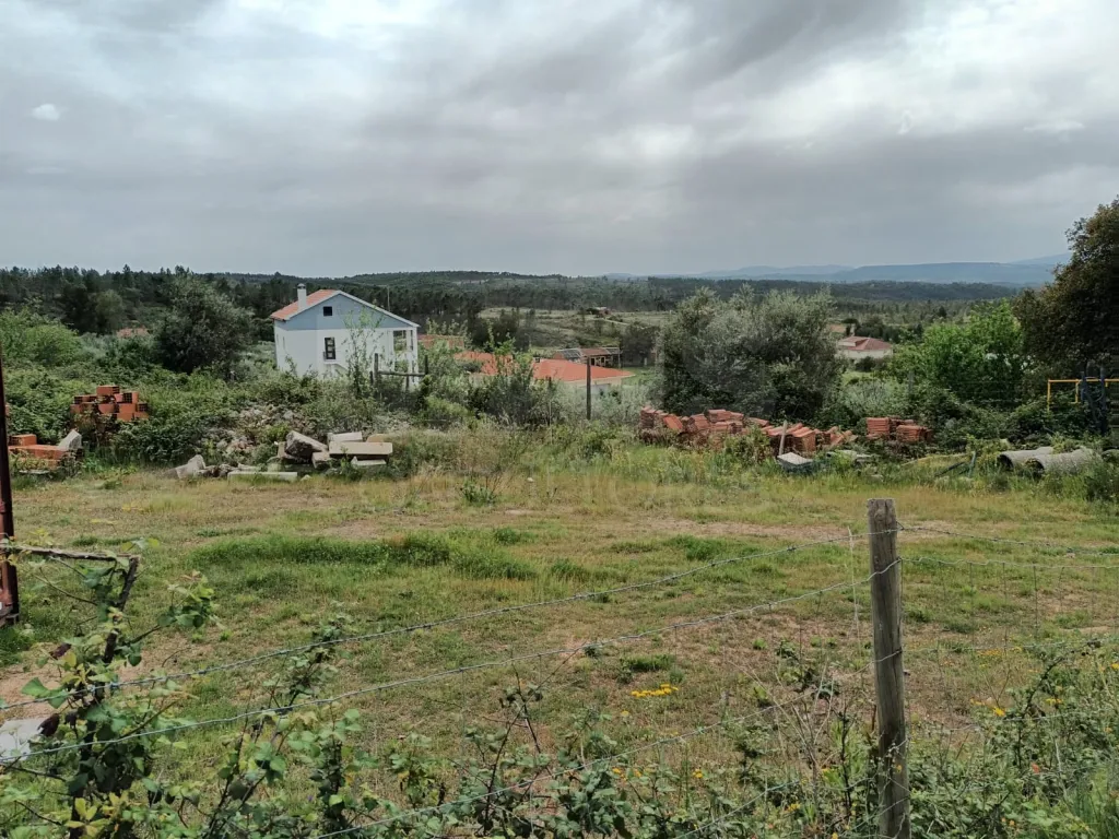 Land in Salgueiro do Campo, Castelo Branco, Portugal