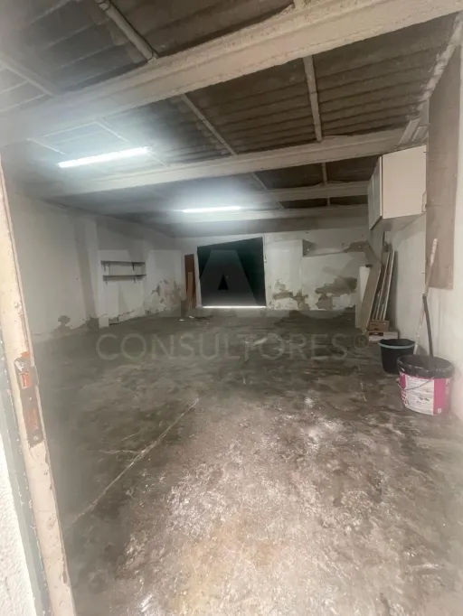 Garagem / armazém  no Centro de Vila Franca de Xira