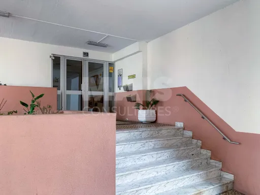 Apartamento T2 totalmente remodelado, Parque das Nações