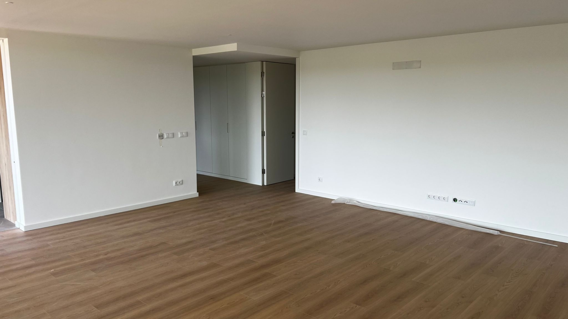 T3 com 2 Suítes e 50m2 de Varanda. Belas Clube de Campo