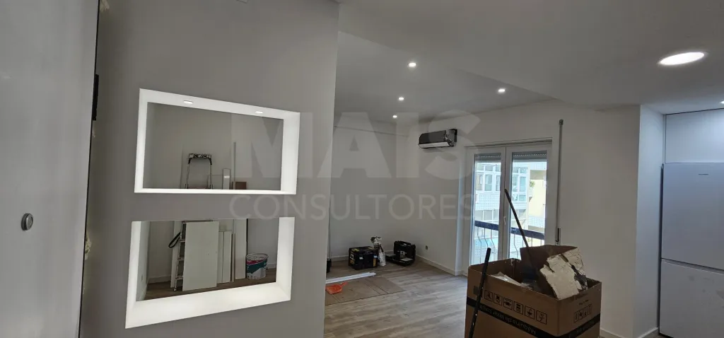 Renovated 2-Bedroom Apartment, Brand New, Dafundo